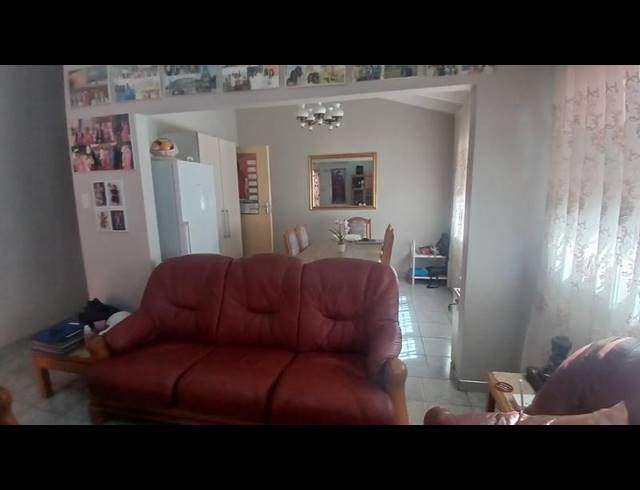 3 BEDROOM HOUSE FOR SALE IN SHALLCROSS